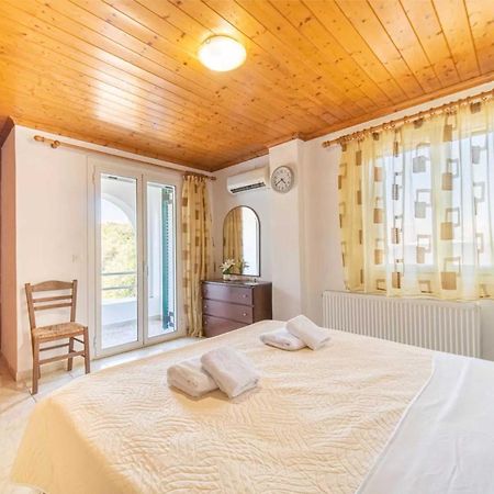 Villa Theo Marathiás Eksteriør billede