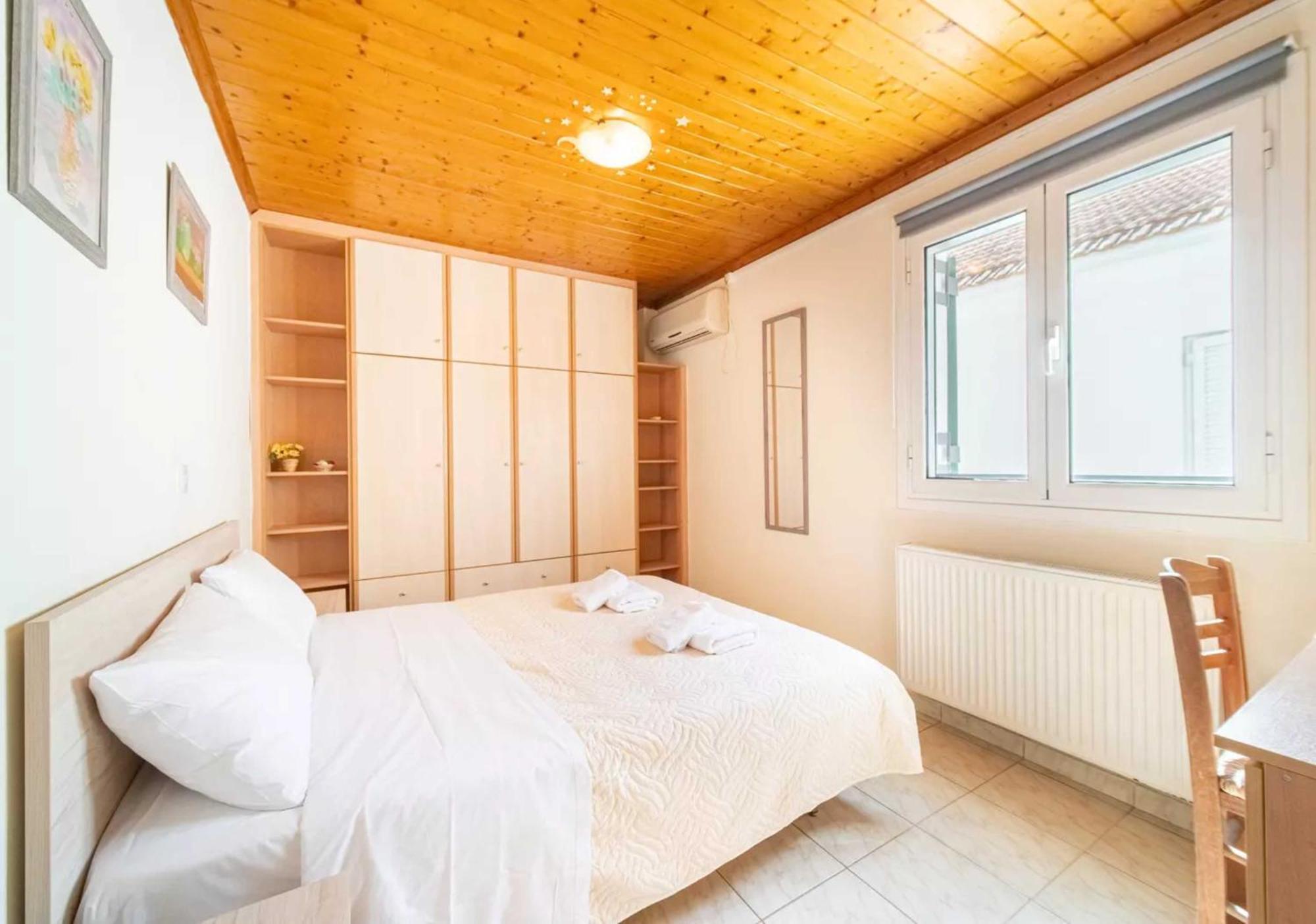Villa Theo Marathiás Eksteriør billede